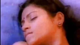 కెమెరాలో తన తెలుగులో సెక్స్ వీడియో కం భార్యకు దగ్గరగా ఉన్న గాడిద చూపిస్తుంది